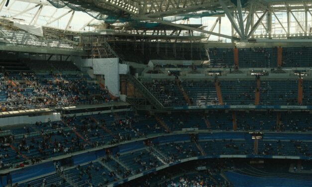 StreamEast: The Pros, Cons, and Safer Alternatives for Live Sports Streaming